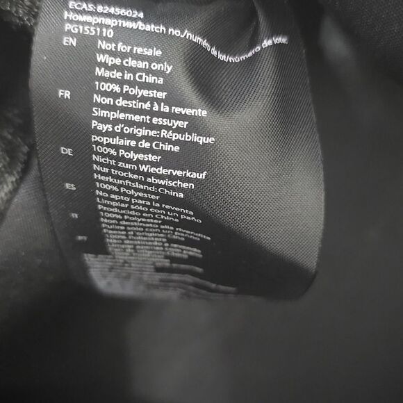 Hugo Boss Black Duffel Bag w/ Shoulder Strap - Picture 11 of 13